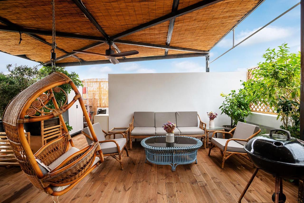 Unique Solar Penthouse With Jacuzzi And Sauna In Central Атина Екстериор снимка