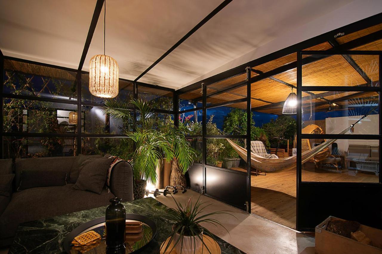 Unique Solar Penthouse With Jacuzzi And Sauna In Central Атина Екстериор снимка